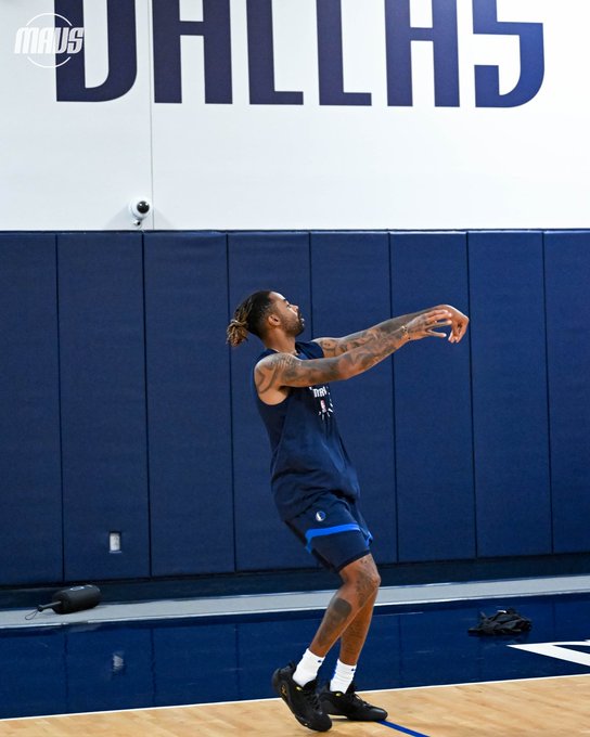 弗拉格等人, 独行侠将在, 独行侠官方